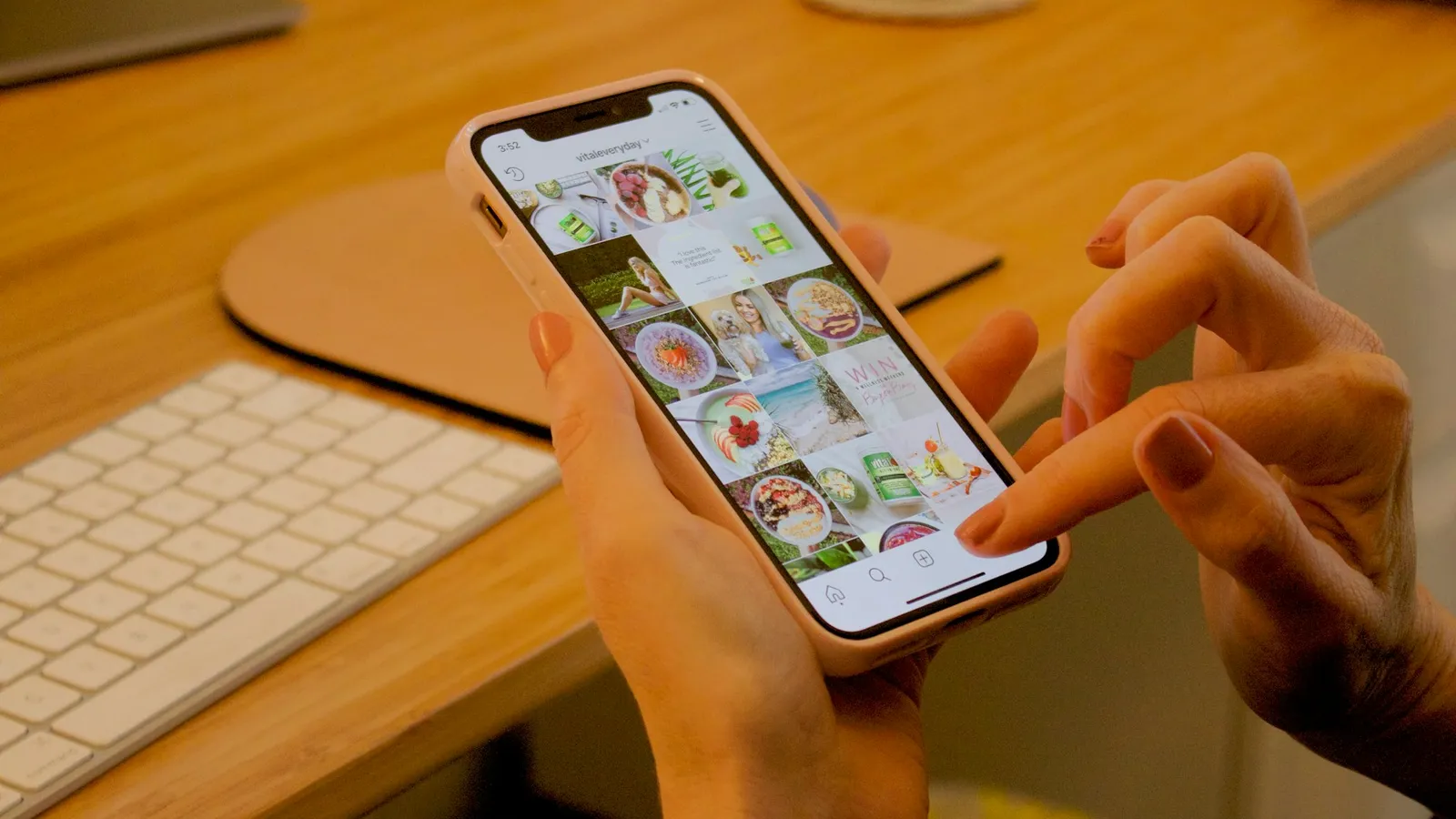 Agent replying to Instagram DMs from property buyers on a smartphone